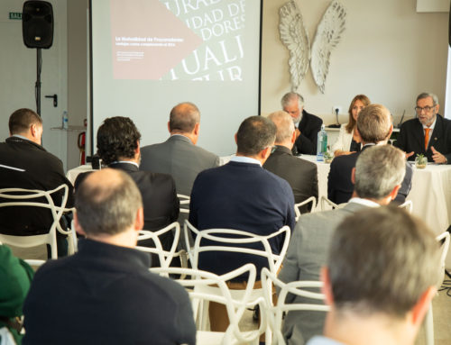 La Mutualidad de Procuradores presenta sus ventajas a los economistas de Pontevedra